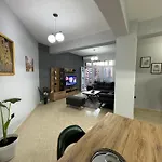 아파트 City Apartments
